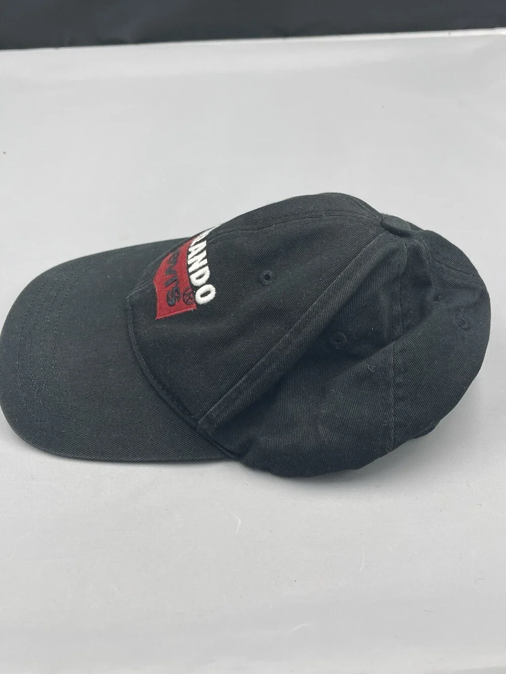 Leviâs âOrlandoâ Black Batwing Snapback Cap â Tourist/Souvenir Hat